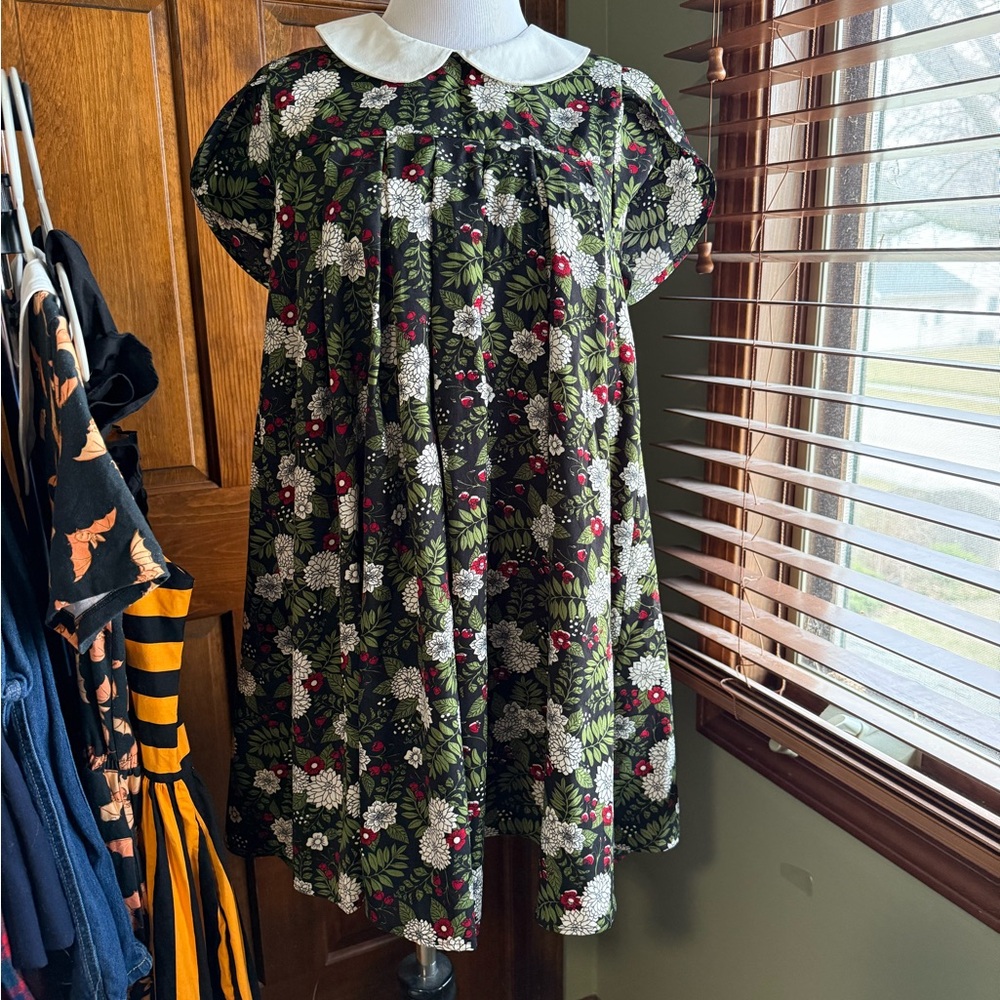 Floral Black Dress with White Collar